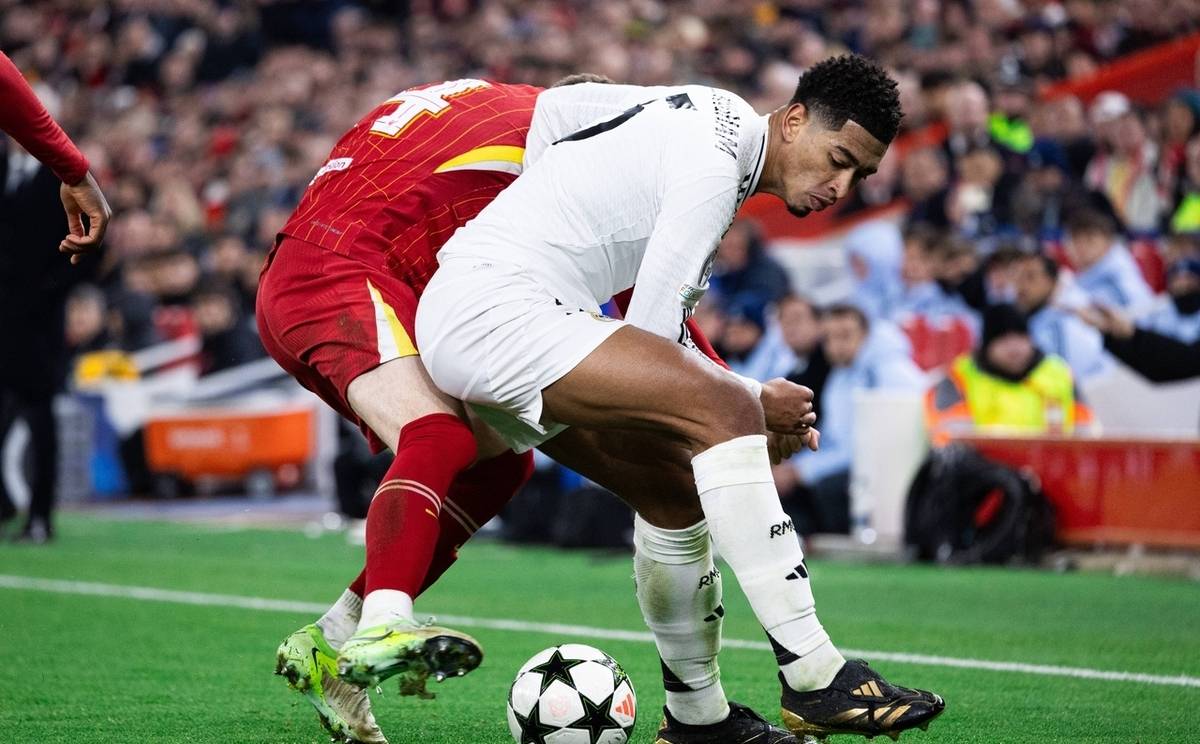 包含利物浦-小胜皇家马德里，一鼓作气前行的词条