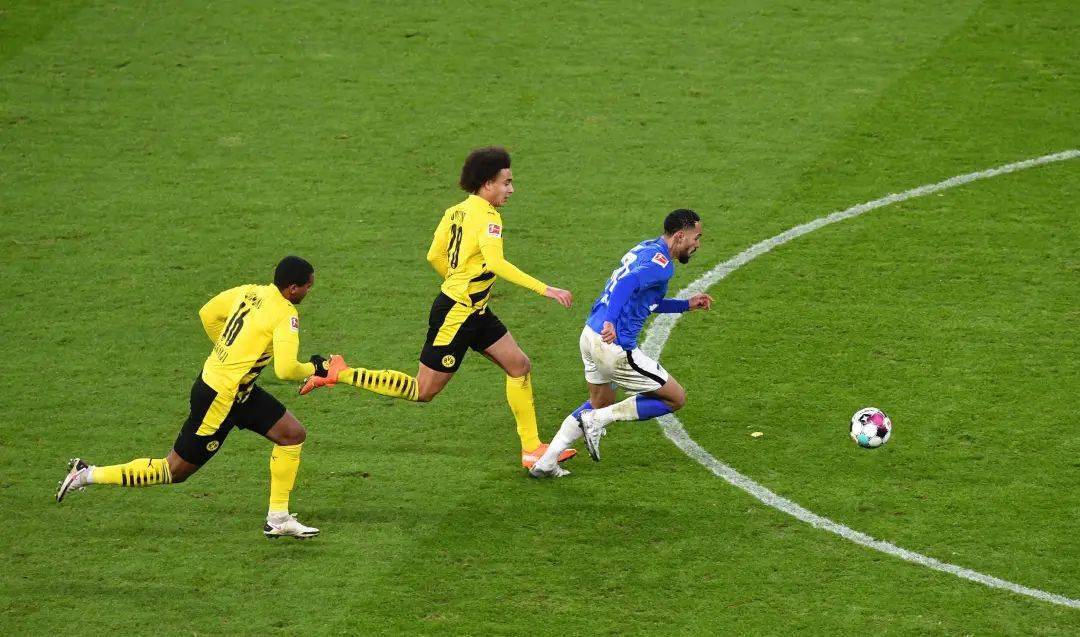 关于柏林赫塔队员势不可挡,披荆斩棘追赶领先者的信息 关于柏林赫塔队员势不可挡,披荆斩棘追赶领先者的信息