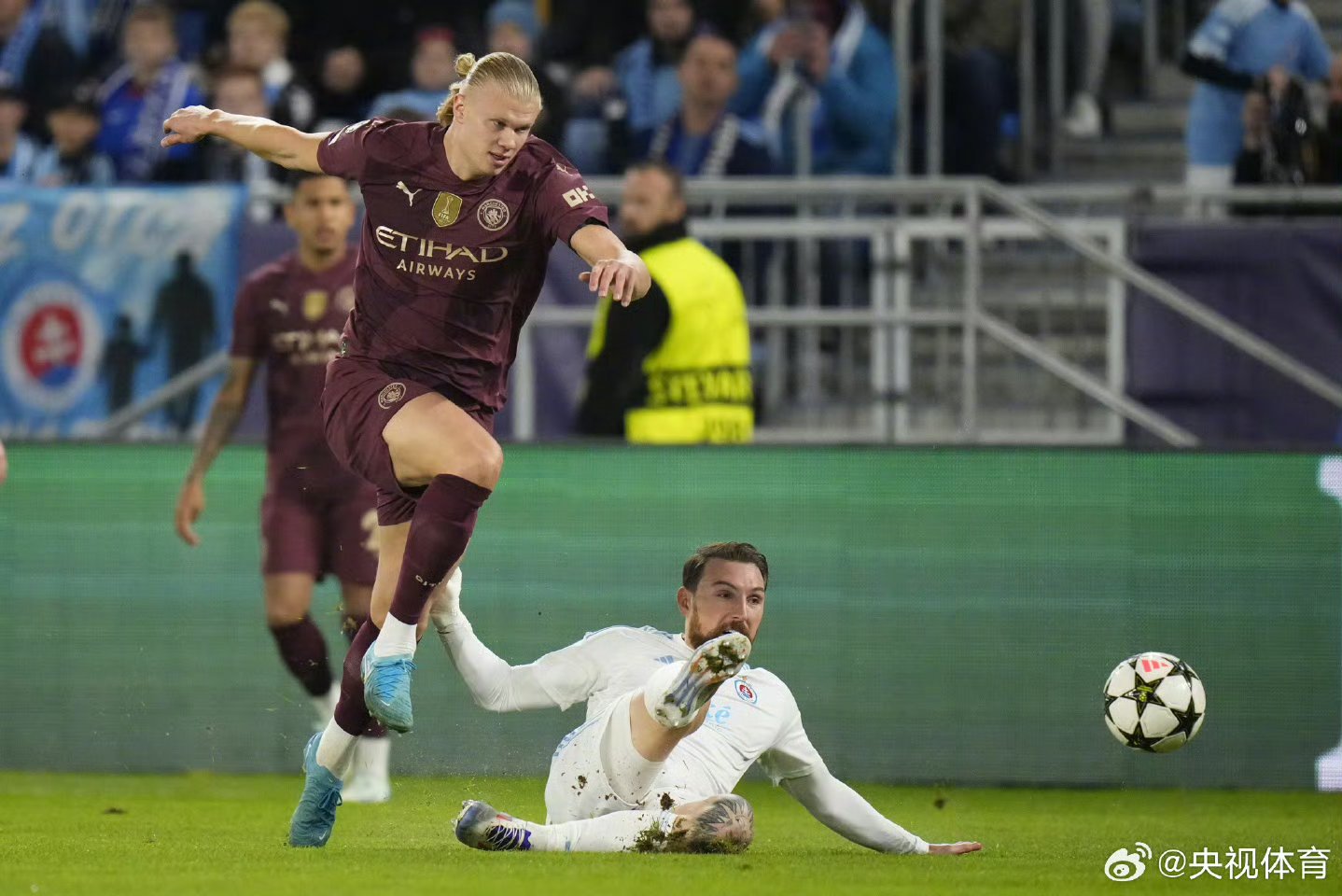曼城擒下多特晋级半决赛全队踢出劲头 曼城擒下多特晋级半决赛全队踢出劲头