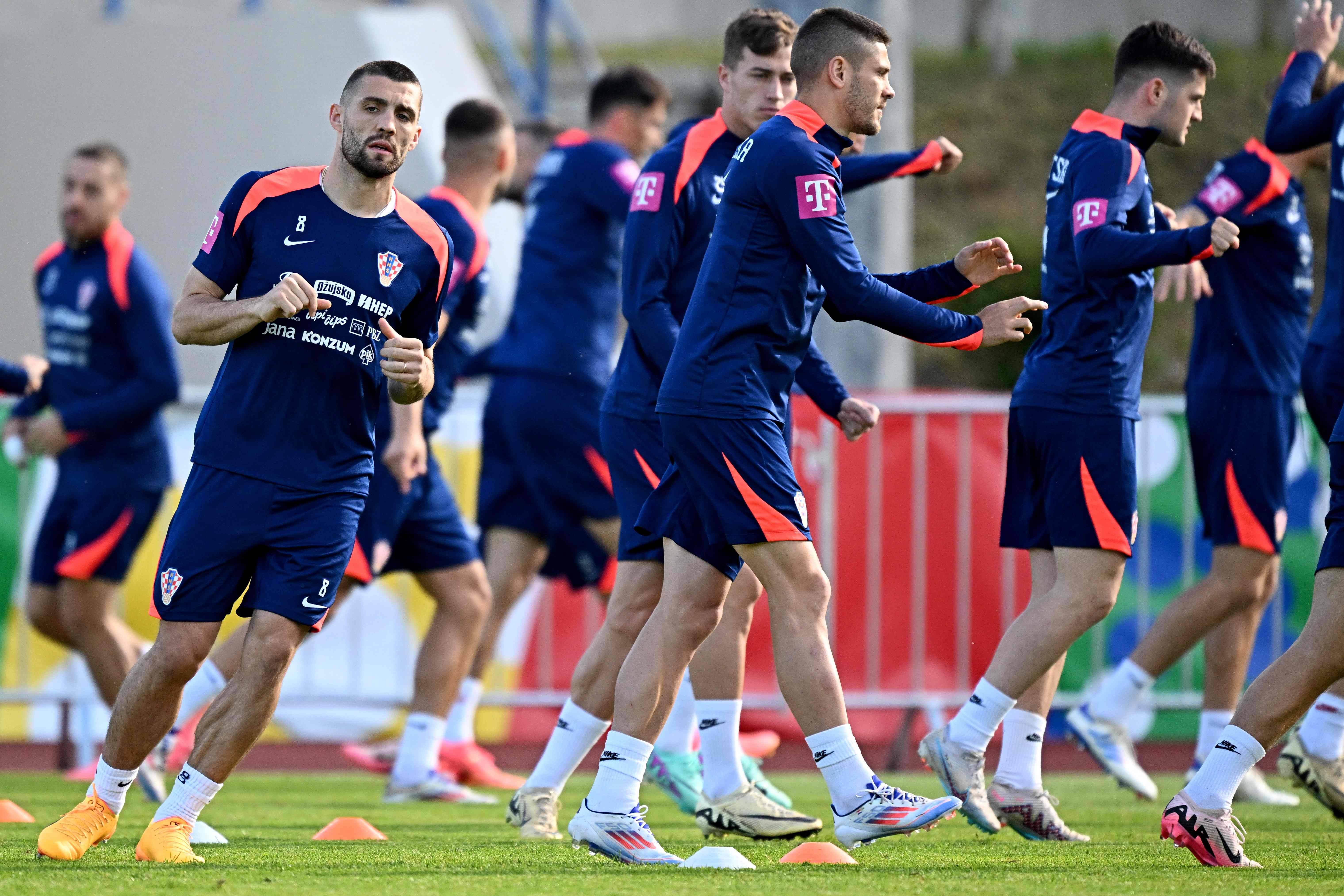 球队防守端强化，稳固队伍整体进攻策略