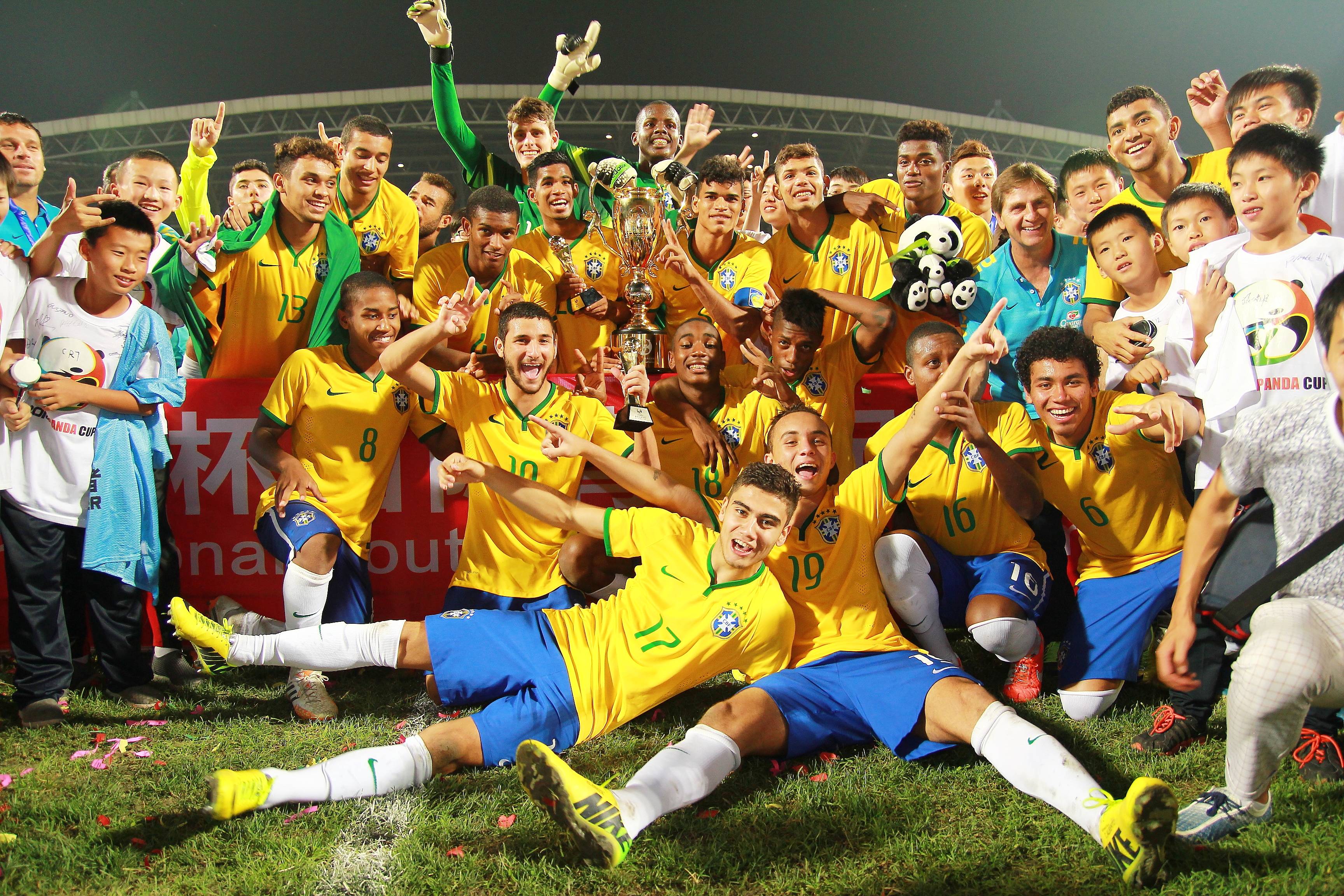 关于全球各地球队为国际赛事展现实力的信息