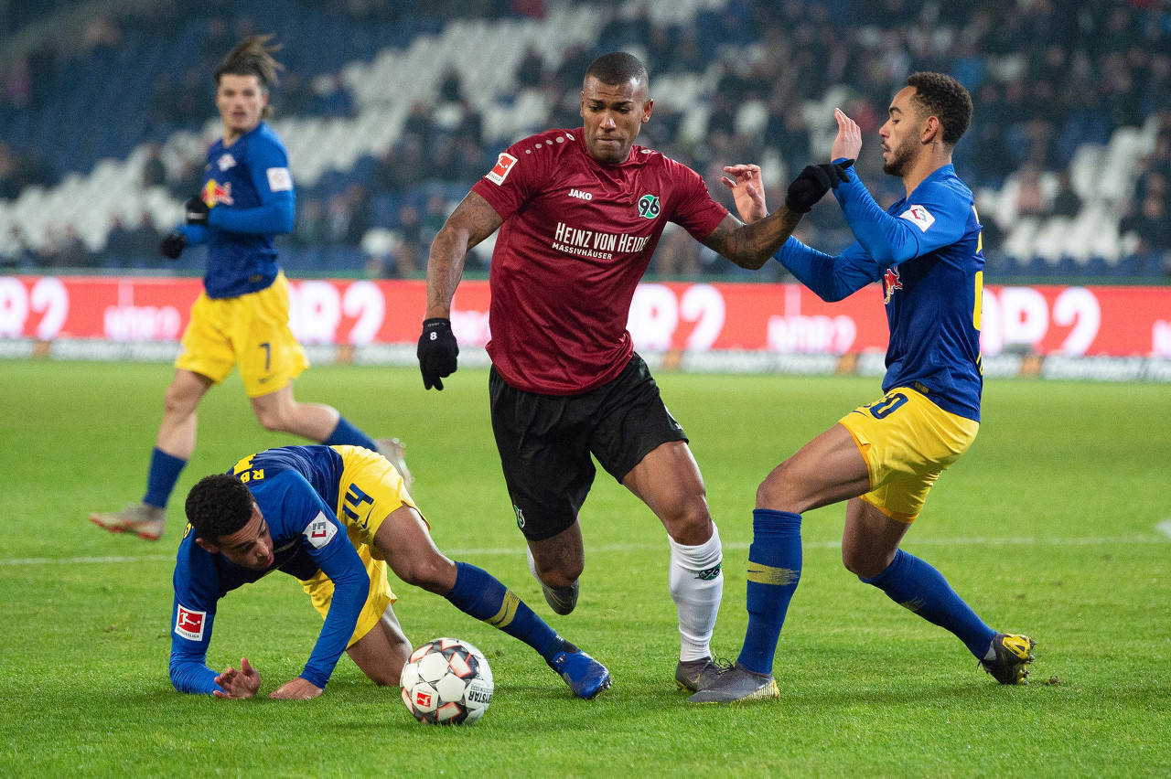 包含汉诺威遭遇主场失利,未能保持连胜的词条 包含汉诺威遭遇主场失利,未能保持连胜的词条