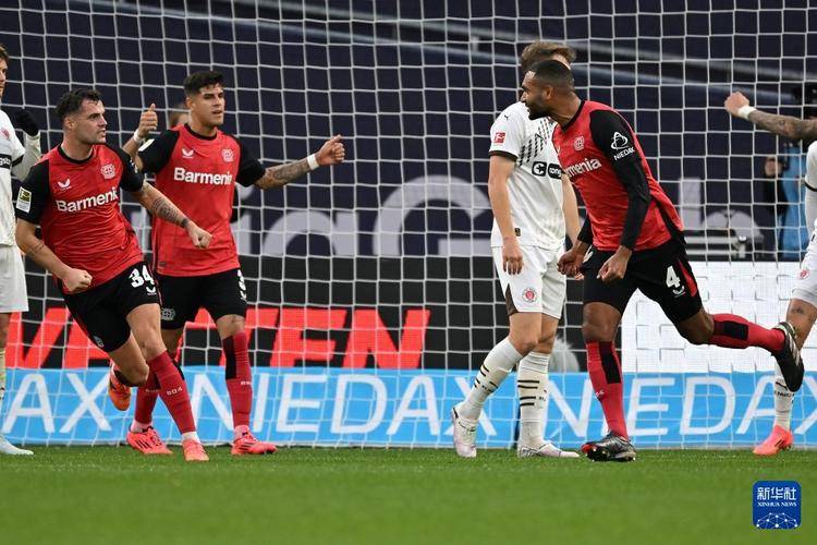 勒沃库森进攻犀利，主场三球击败对手的简单介绍