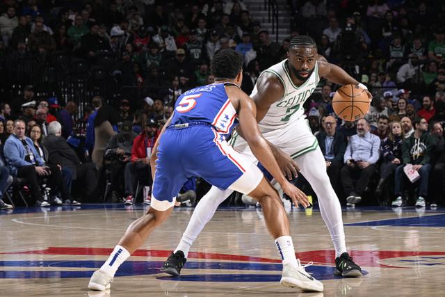 包含籃城之争，绿军对战猛龙队，谁将主宰比赛？的词条