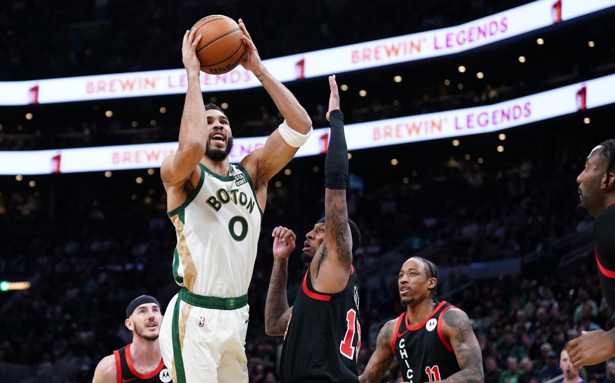 包含籃城之争，绿军对战猛龙队，谁将主宰比赛？的词条