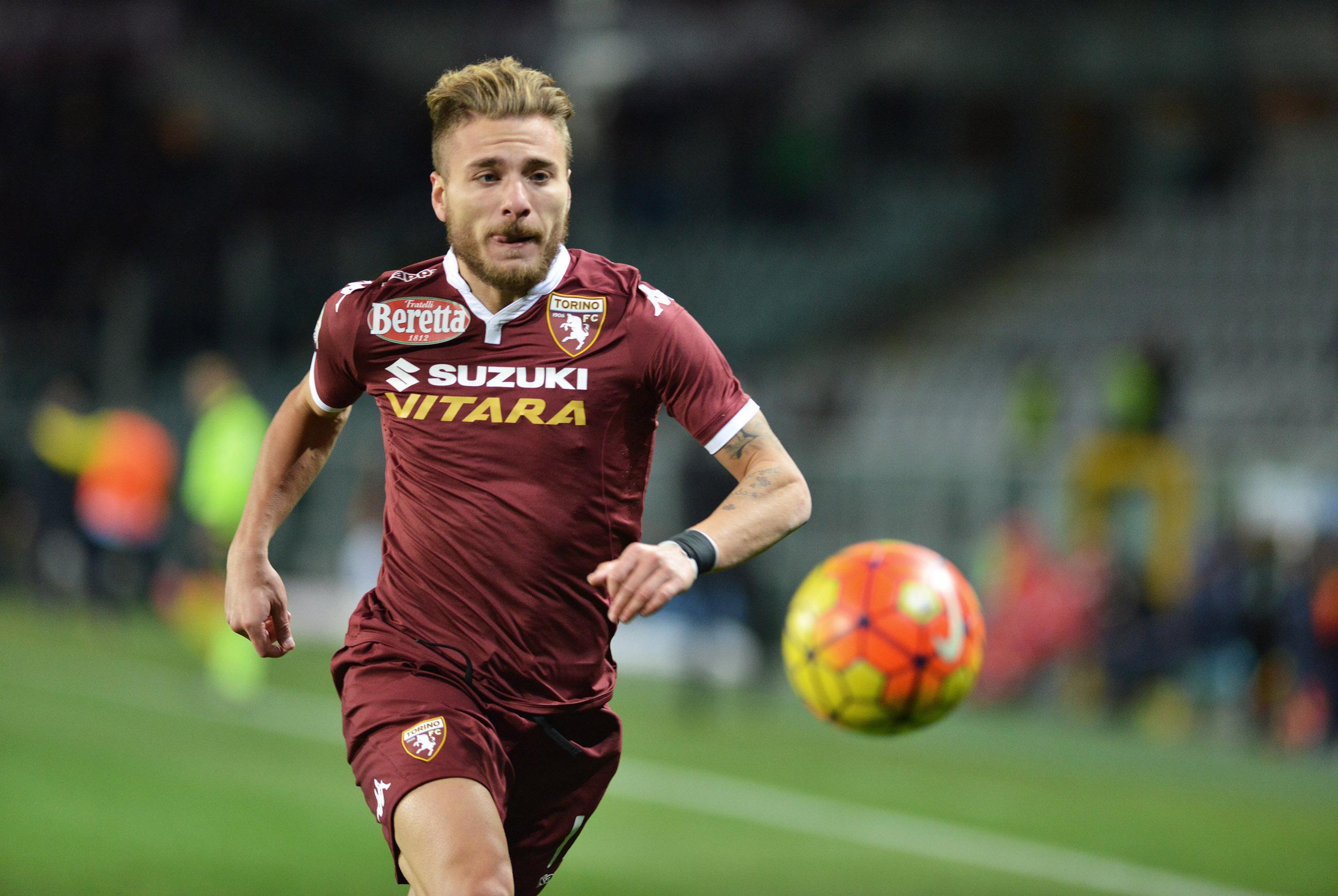 包含那不勒斯客场战平都灵，保持不败纪录的词条