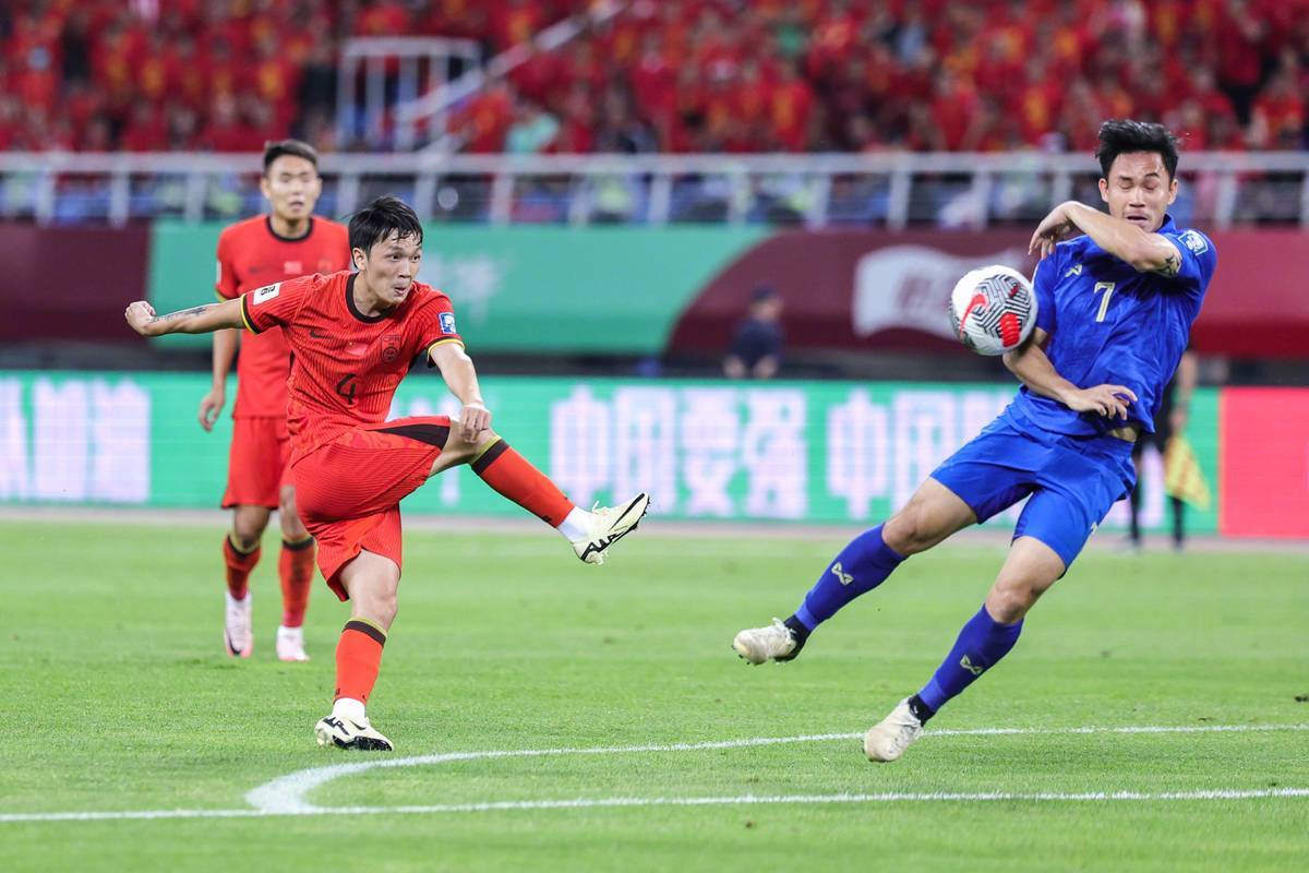 国足选手实力超群，领先赛场