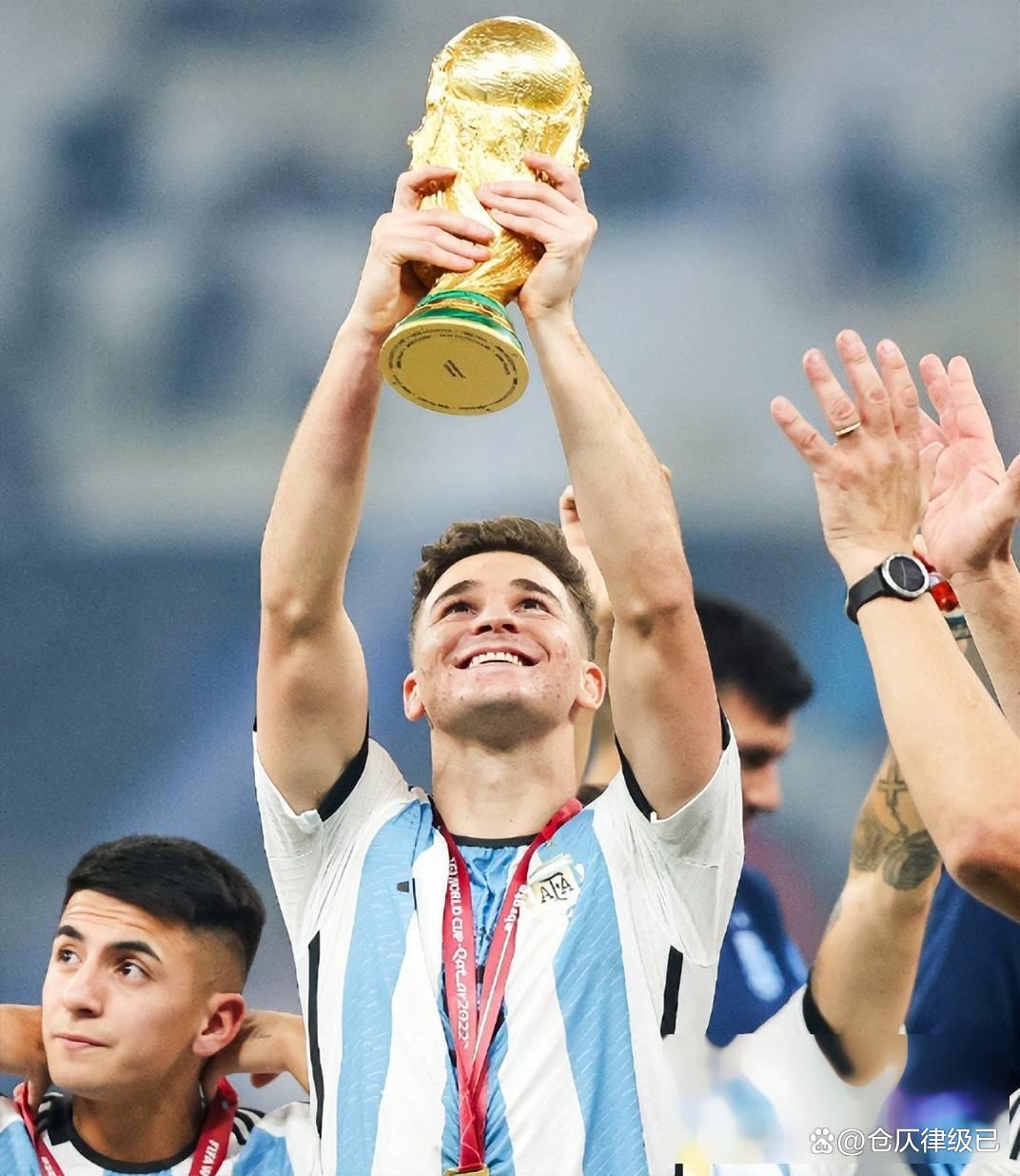 巴萨后防连续失误，近期状态堪忧