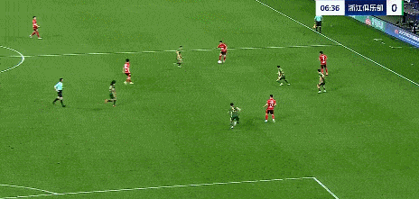 比尔包攻击线压制对手，取得三连胜