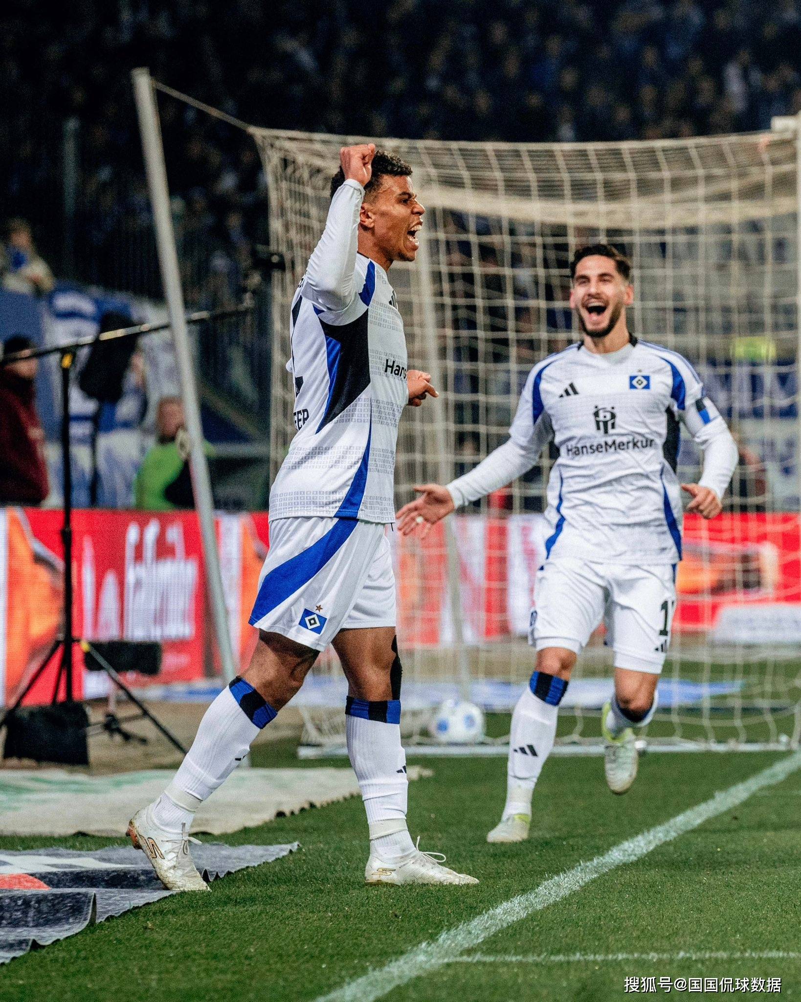 汉堡球员精彩表现，带领球队获胜