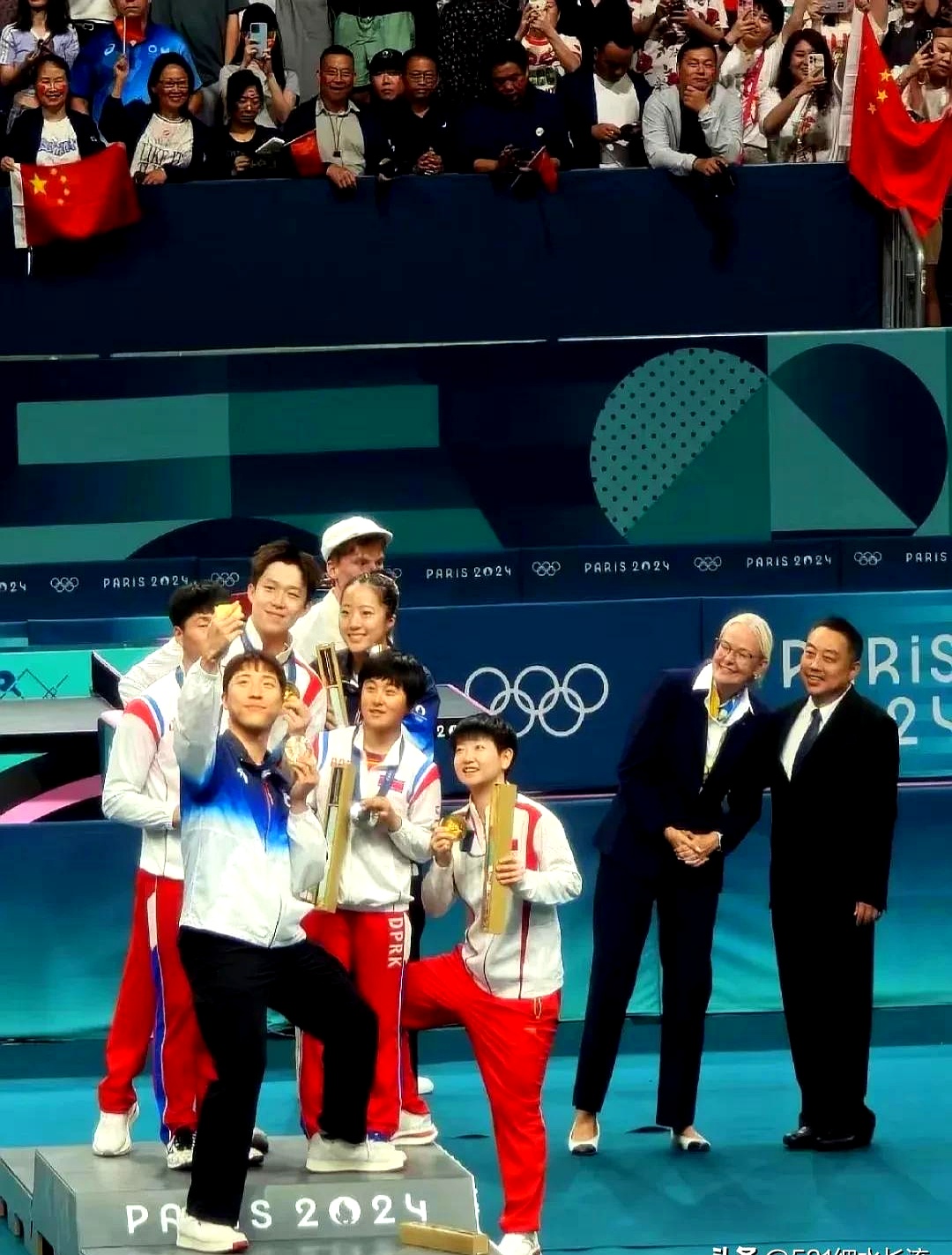 运动员表现超群，登上领奖台