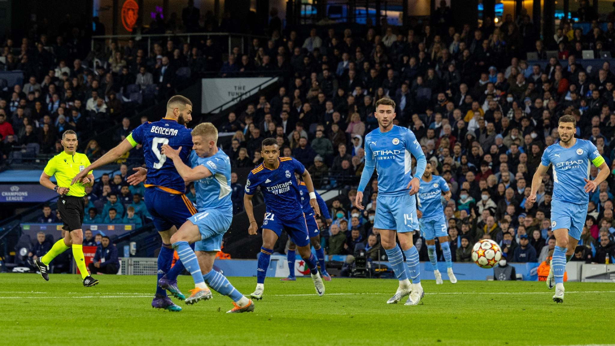 小组赛世界杯：西班牙绝杀曼城，关键一战的简单介绍