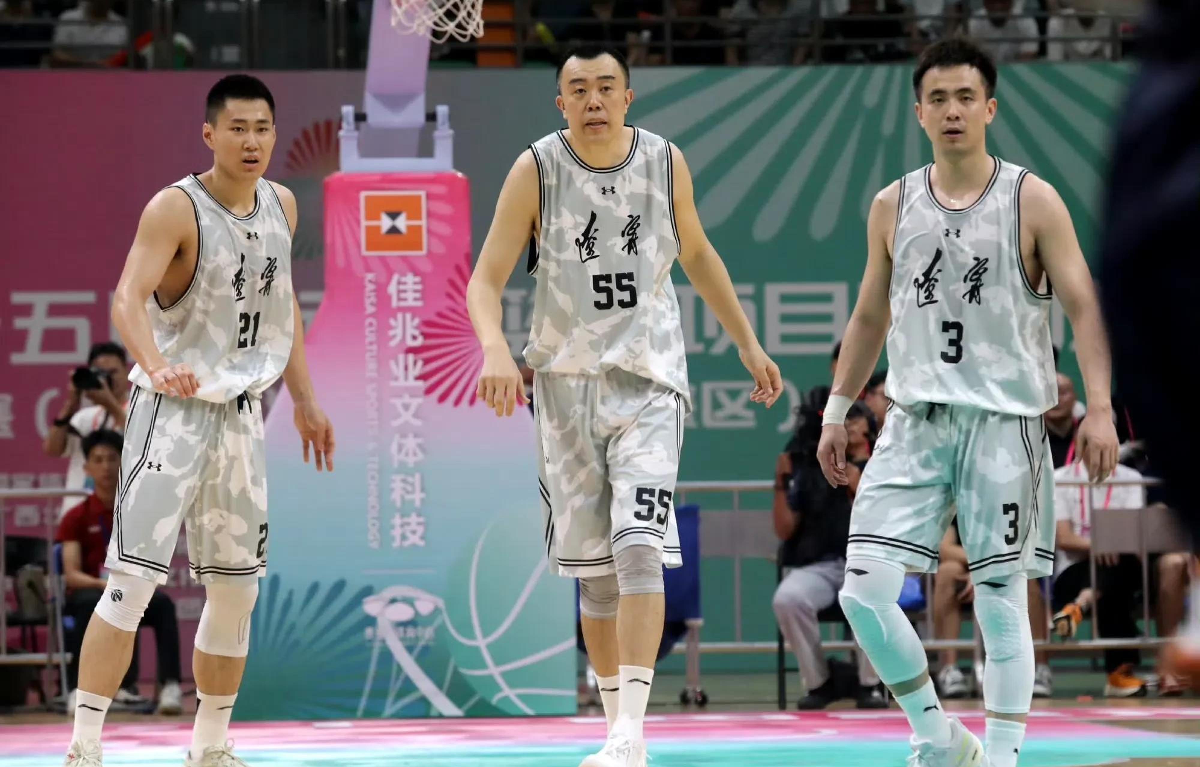 九游娱乐官方-四川男篮遭遇两连败，士气受挫的简单介绍
