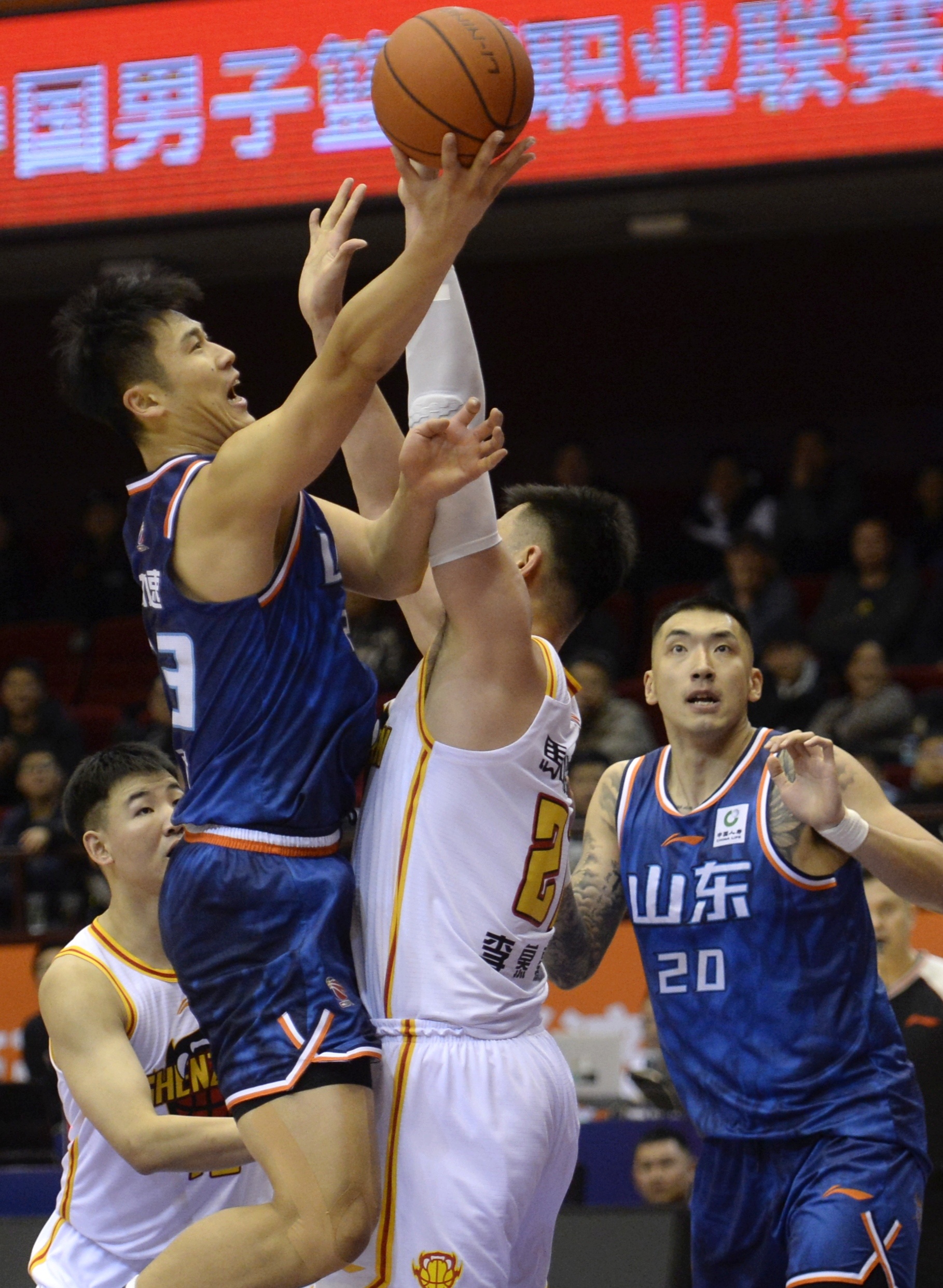 关于男篮赛事中精彩的瞬间让人心潮澎湃的信息 关于男篮赛事中精彩的瞬间让人心潮澎湃的信息