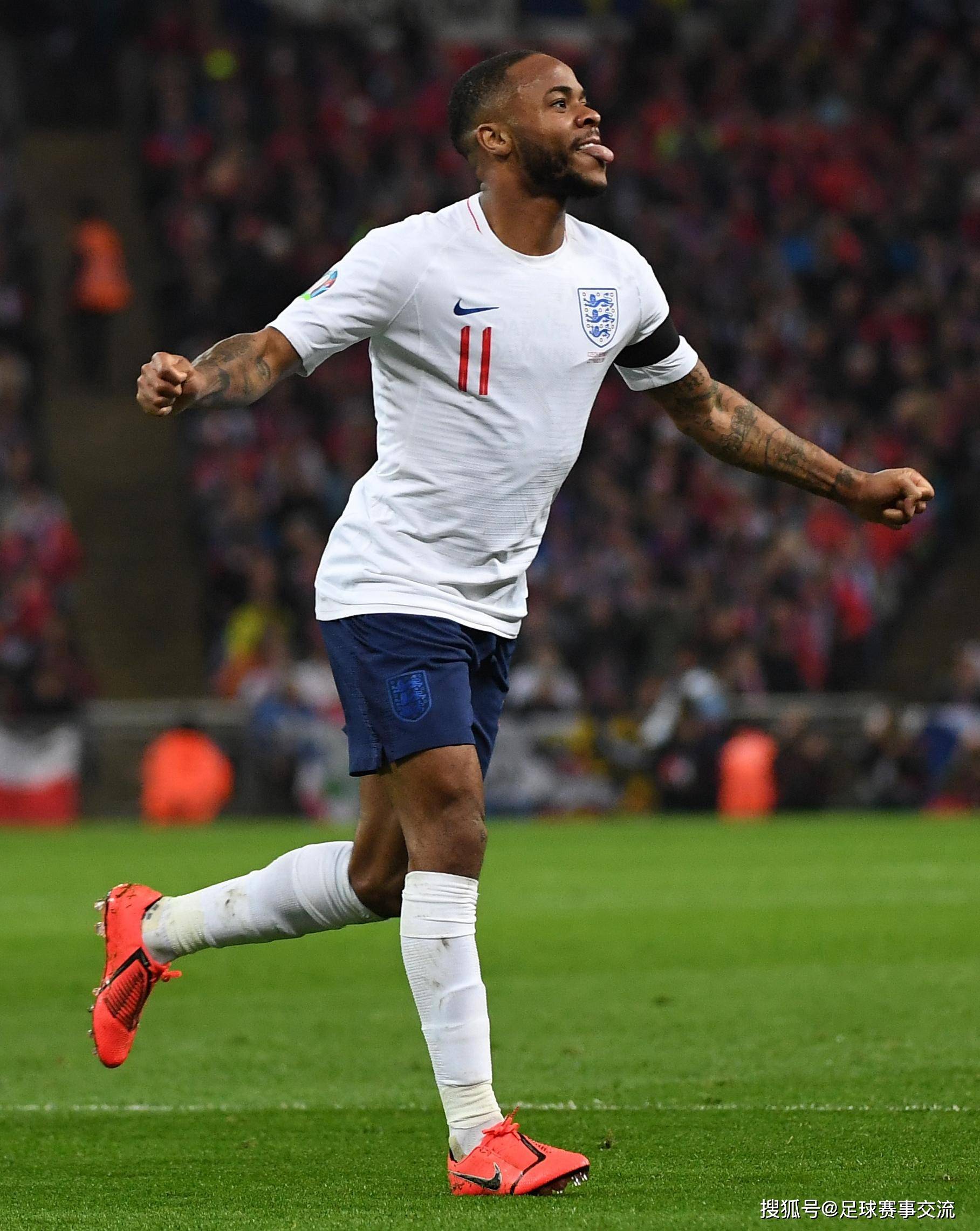 国际足球赛事中激烈的竞争吸引球迷目光的简单介绍 国际足球赛事中激烈的竞争吸引球迷目光的简单介绍