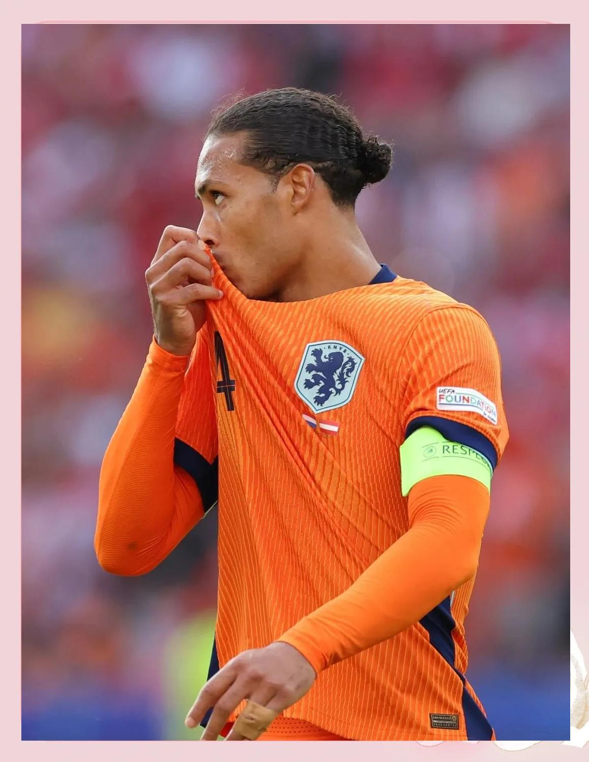 法国客场小胜卫冕冠军蝉联欧洲杯小组第一的简单介绍