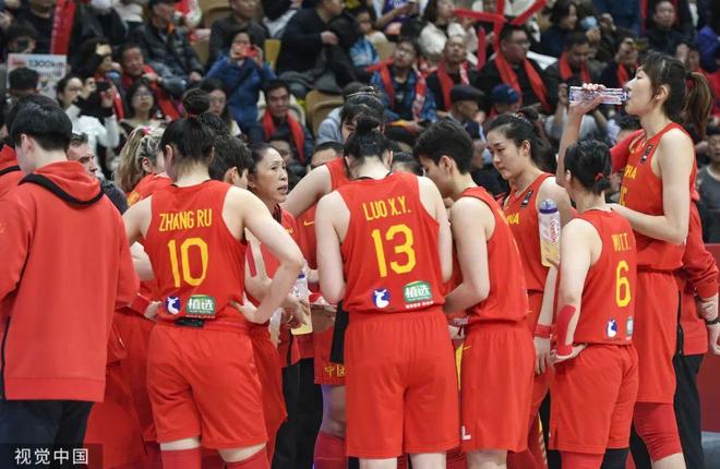 东京奥运女篮比赛激烈，球队实力均衡