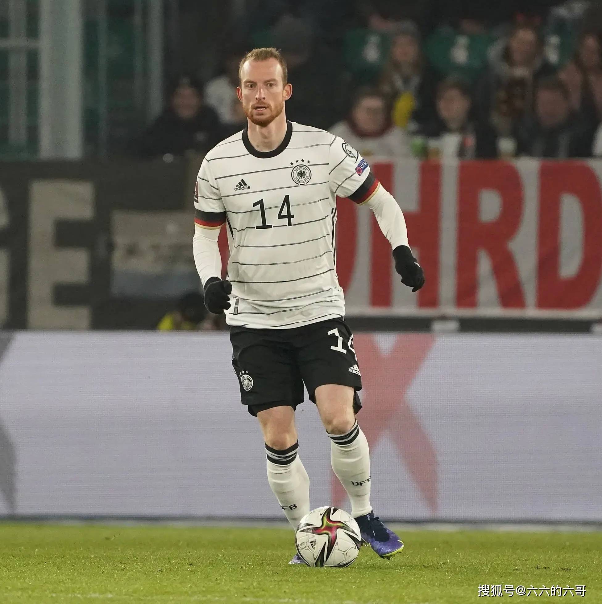 九游APP-包含秘鲁爆冷荷兰，阿尔巴统治全场的词条