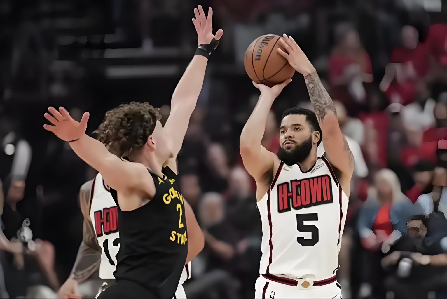 包含勇士鏖战火箭，乔治·希尔高光表现的词条