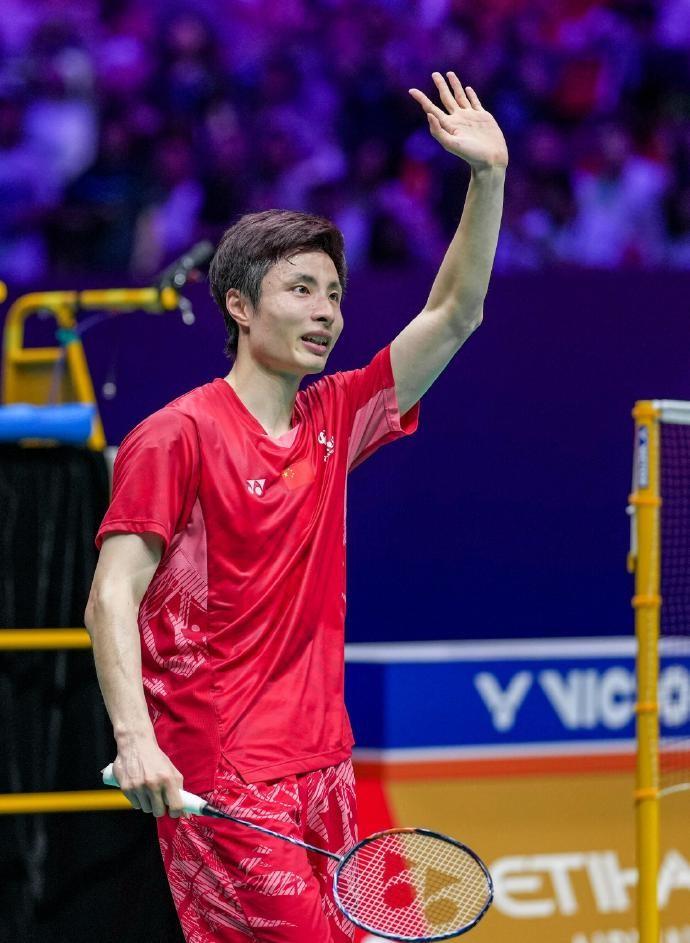 马来西亚队鏖战日本队，石宇奇扛起全队